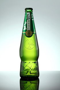 光影中的醇香 酒类产品拍摄的艺术与技巧